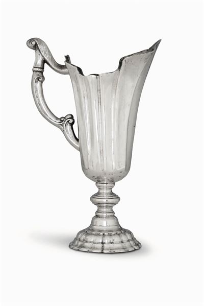 Versatoio in Argento Fuso, Sbalzato e Cesellato, Probabile Manifattura di Todi, XVIII Secolo, Bol...