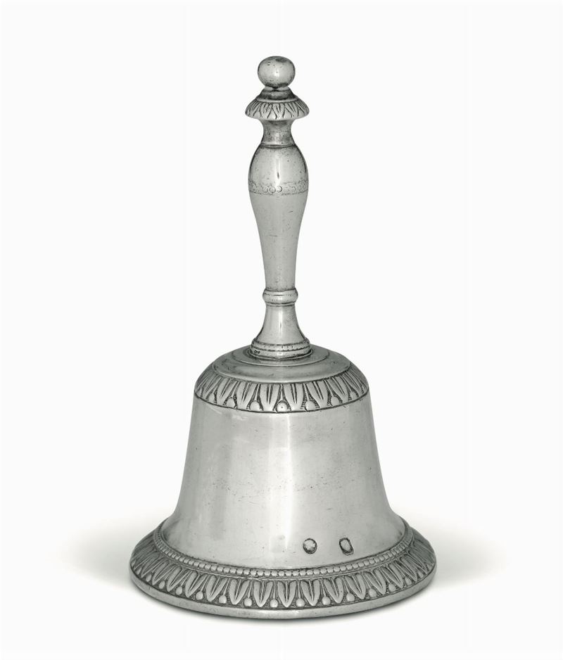Campanello in argento fuso e cesellato. Francia XIX secolo  - Asta Antiquariato - Cambi Casa d'Aste