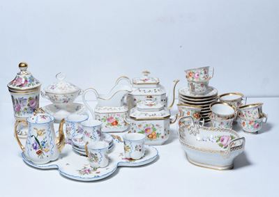 Lotto di Servizietti da Tè e Caffè in Porcellana, XIX e XX Secolo