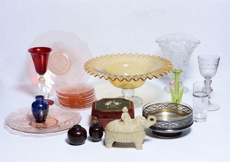 Lotto do oggetti in vetro a altri materiali  - Auction Antiques III - Timed Auction - Cambi Casa d'Aste