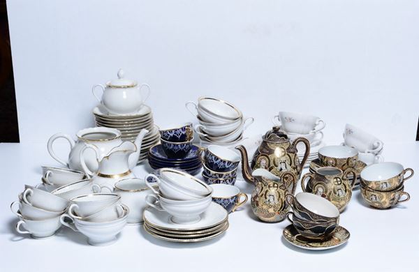 Lotto di servizi da tè e caffè in porcellana