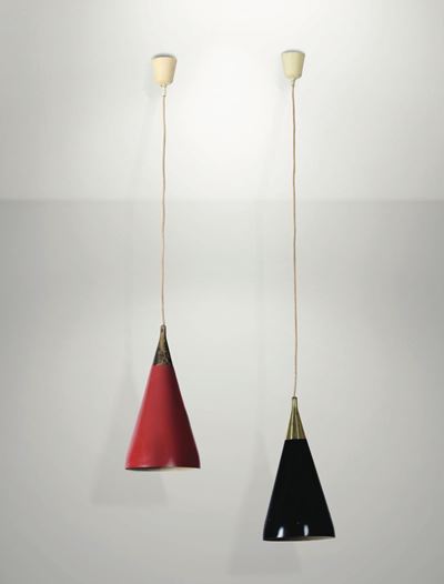 Due Lampadari in Ottone e Metallo Laccato.