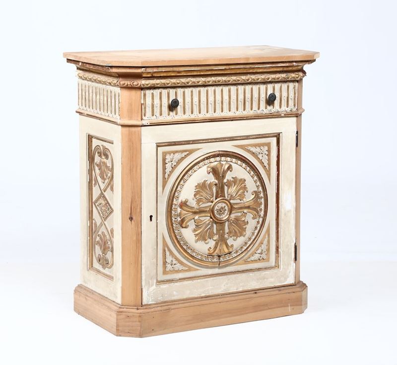 Mobile credenza ricavata da elementi antichi  - Auction Furniture - Cambi Casa d'Aste