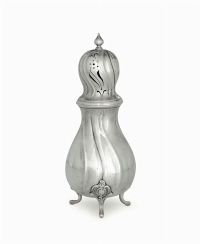 Spargizucchero in Argento in Argento Fuso, Sbalzato e Cesellato. Copenaghen XIX Secolo, Argentier...
