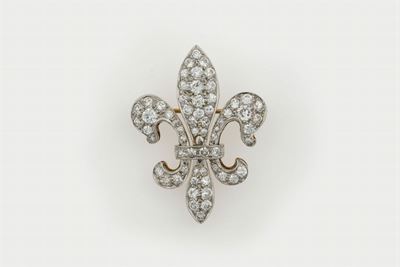 Spilla “fleur De Lys” con Diamanti Taglio Rotondo.