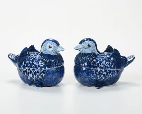 Due scatole in porcellana a forma di anatra Probabilmente Cina, XX secolo