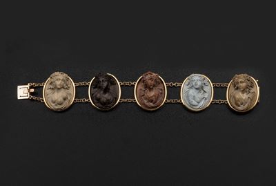 Bracciale con Cammei in Pietra Lavica Colorata