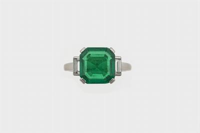 Anello con Smeraldo Colombia di Ct 4,45
