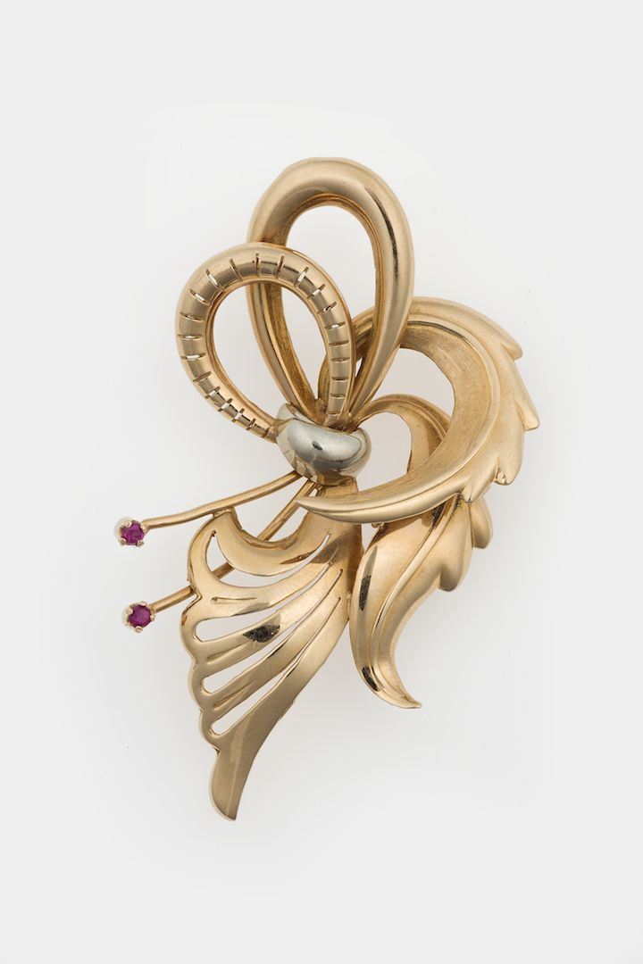 Two colour gold and ruby brooch  - Auction Jewels Timed Auction - Cambi Casa d'Aste