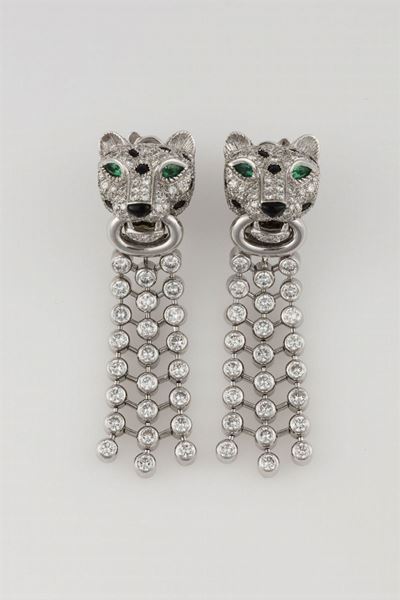 Cartier???. “panthère” Orecchini Smontabili con Diamanti, Smeraldi ed Onice