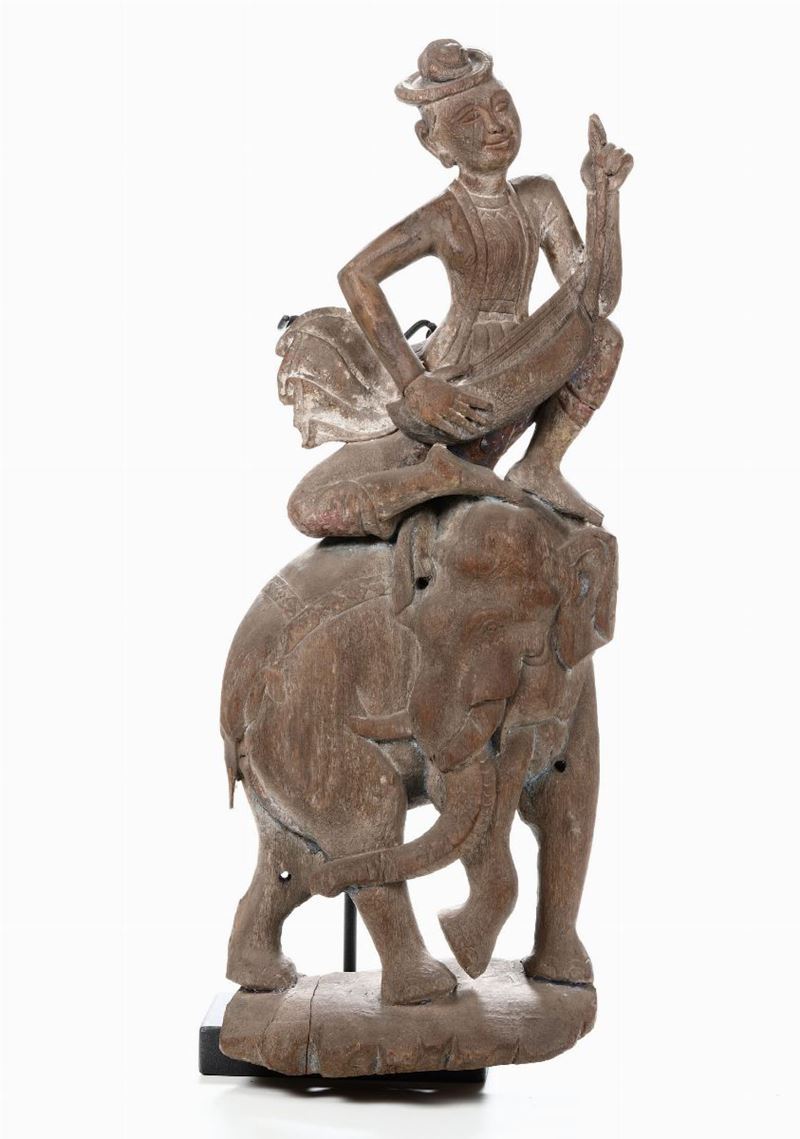 Figura seduta su elefante in legno, India, XX secolo  - Asta Asta a tempo Arte Orientale - Cambi Casa d'Aste