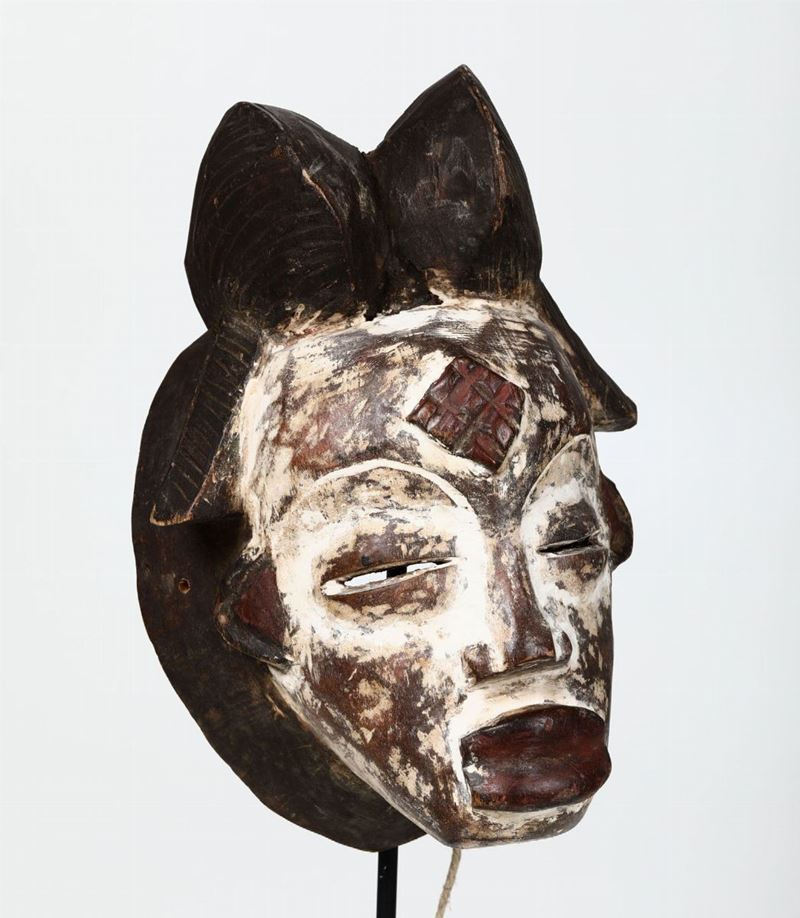 Maschera in legno policromo  - Auction Ceramics and Antiquities - Cambi Casa d'Aste
