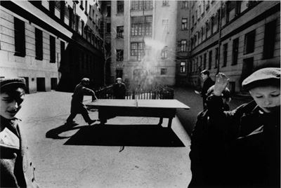 William Klein (1928)ping-pong, Mosca 1960