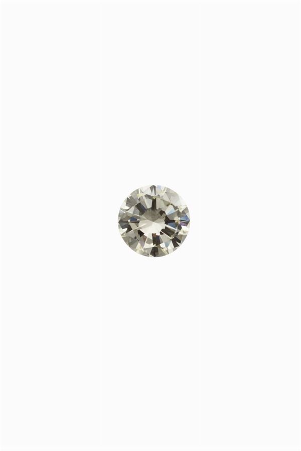 Brilliant-cut diamond weighing 2.23 carats