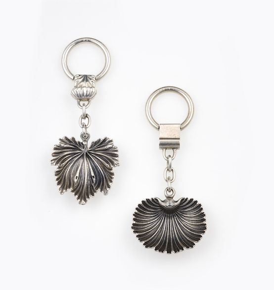 Two sterling silver keychains. Signed Buccellati, fitted case  - Auction Jewels Timed Auction - Cambi Casa d'Aste