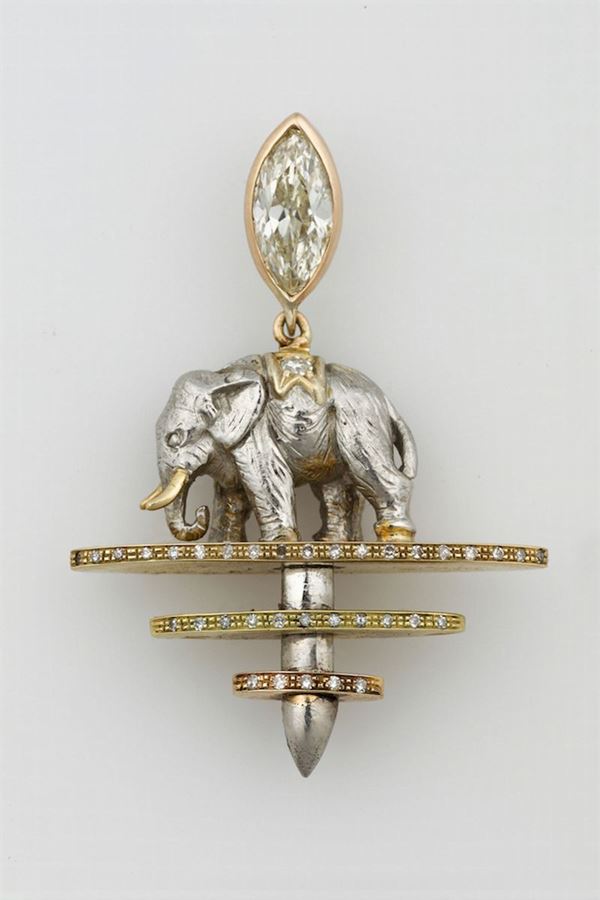 Diamond, platinum and gold Elephant pendant. Signed and numbered Cartier Paris - Londres - New York 19928