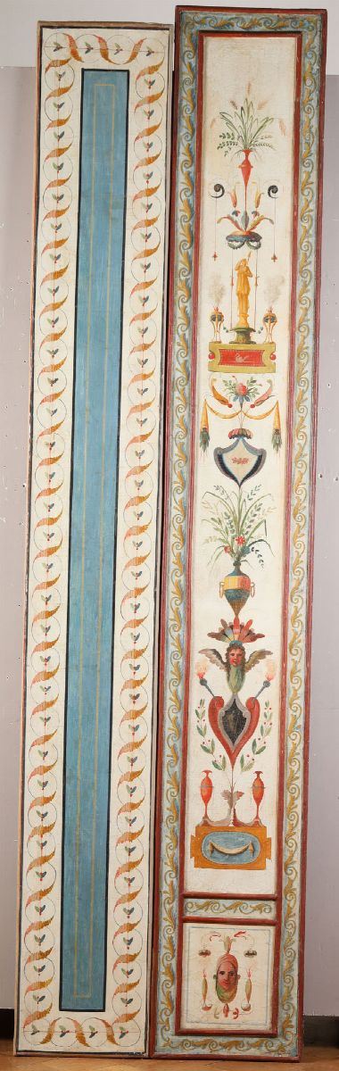 Coppia di pannelli su tela con decoro a grottesche, XVIII secolo