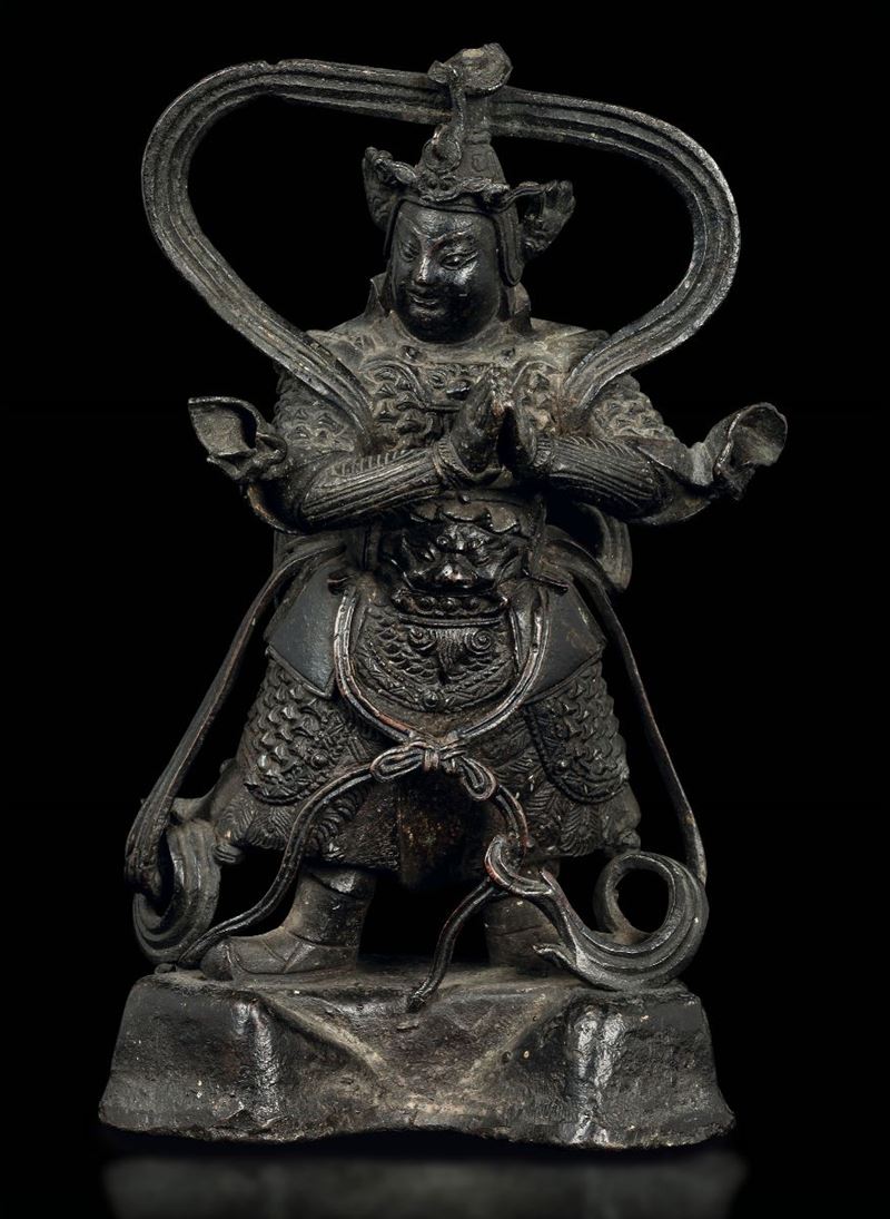 Figura di Guandi in bronzo, Cina, Dinastia Ming, XVII secolo  - Asta Fine Chinese Works of Art - Cambi Casa d'Aste
