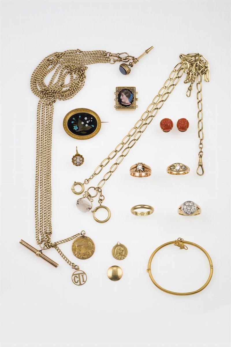 Group of gold, coral and gem-set jewels  - Auction Fine Jewels - Cambi Casa d'Aste