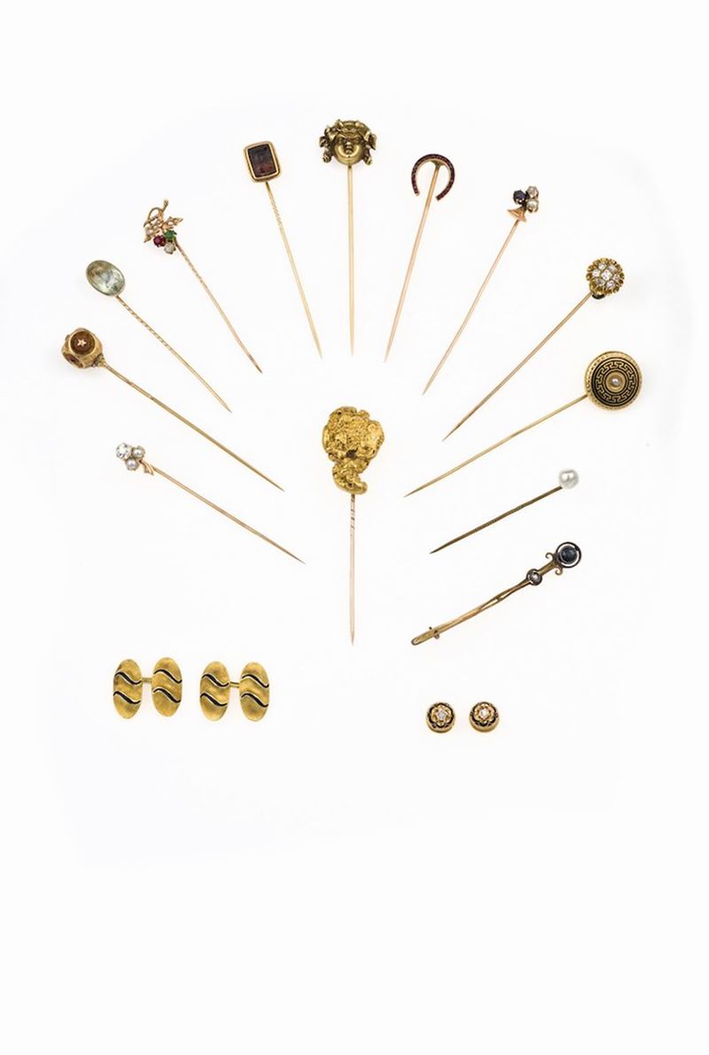 Collection of 14 stickpins and 2 cufflinks  - Auction Fine Jewels - Cambi Casa d'Aste