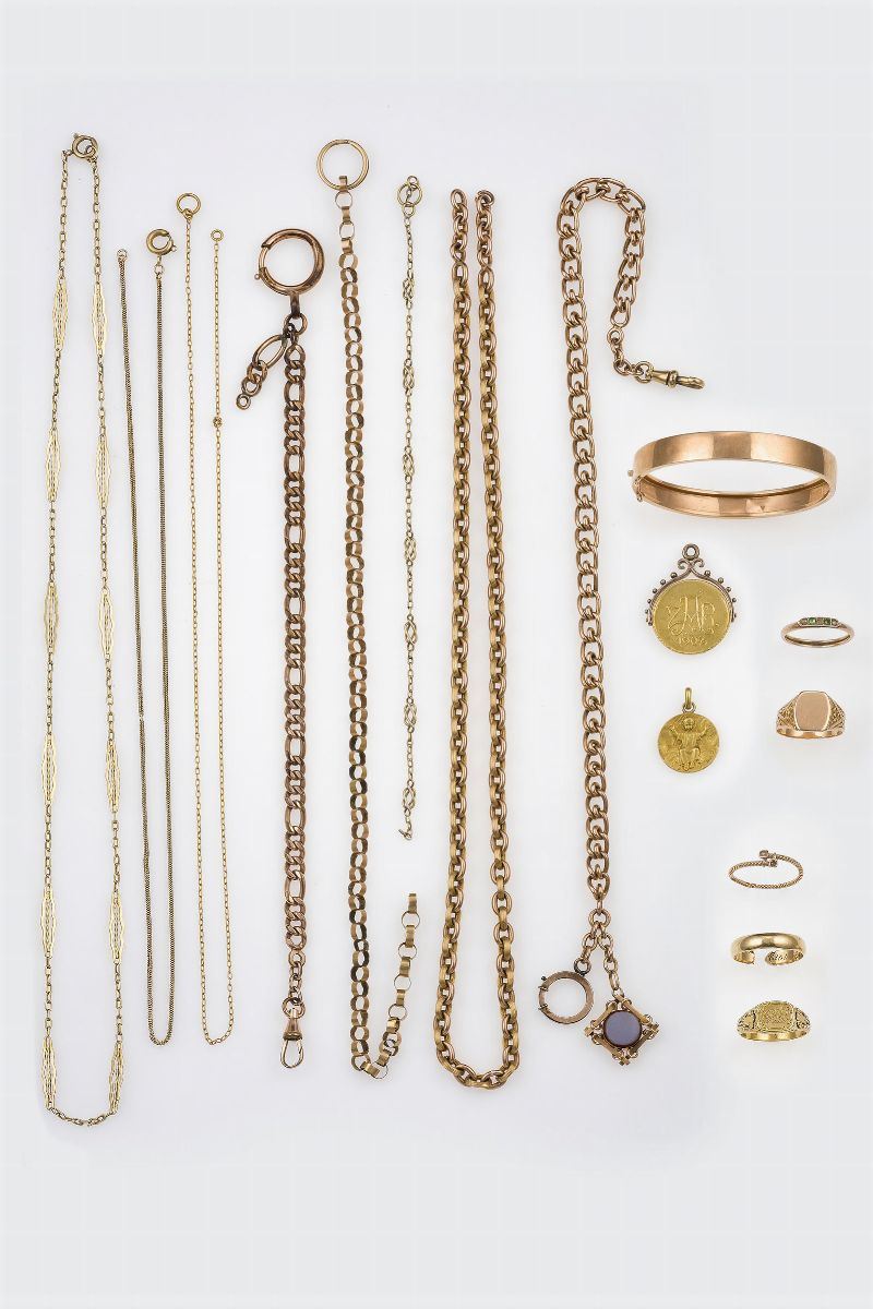 Group of gold and low Karat gold jewels  - Auction Fine Jewels - Cambi Casa d'Aste