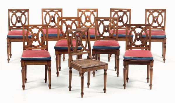 Gruppo di dieci sedie in ciliegio in stile direttorio, dal XVIII al XX secolo