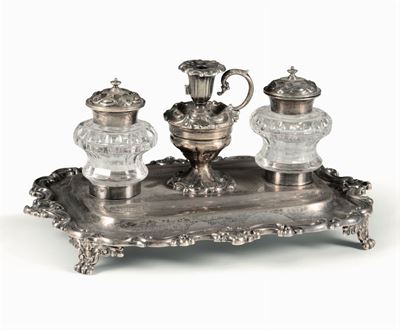 Calamaio in Argento Fuso, Sbalzato e Cesellato con Boccette in Vetro Molato, Londra 1899