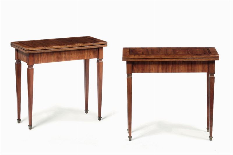 Coppia di tavolini da gioco impiallacciati e filettati, XX secolo  - Auction Fine Art - Cambi Casa d'Aste