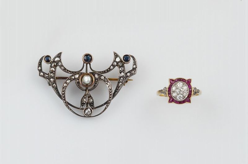 Diamond and ruby ring and sapphire, diamond and pearl brooch  - Auction Fine Jewels - Cambi Casa d'Aste