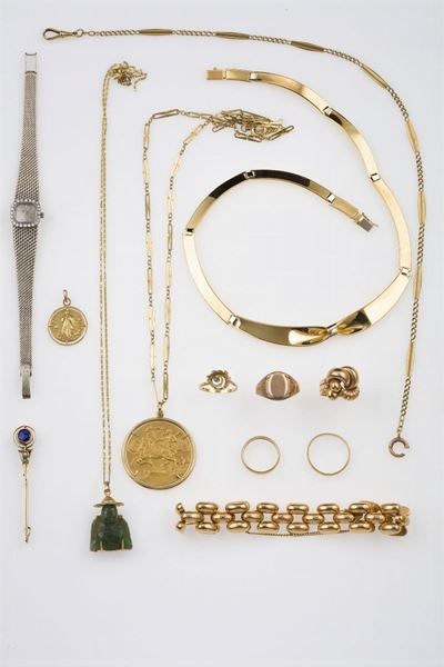 Lotto Composto da 5 Anelli, 4 Catene, un Orologio Omega, una Moneta, una Spilla ed un Bracciale