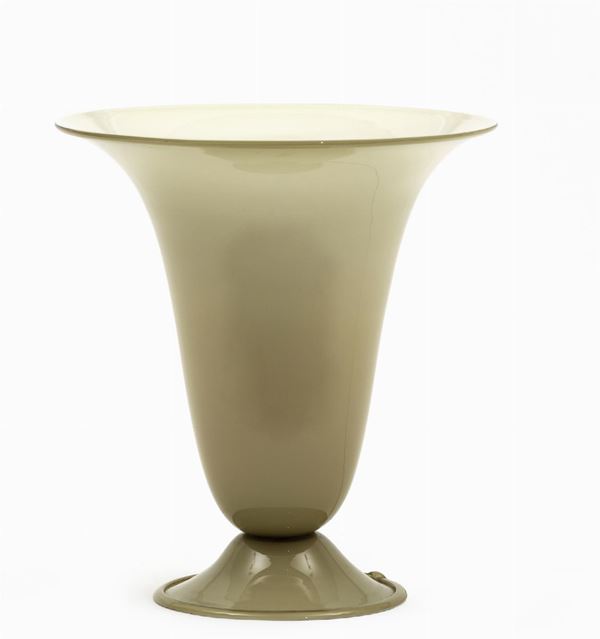 Murano, 1930 caA bell-shaped lamp in opaline cased glass. H 36cm
