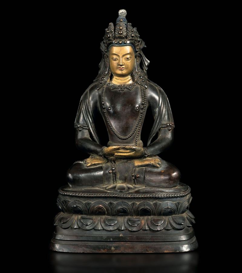 A bronze Amitayus, China, Ming Dynasty  - Auction Fine Chinese Works of Art - Cambi Casa d'Aste
