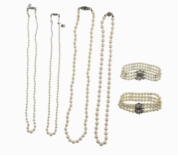 Four cultured pearl necklaces and two cultured pearl bracelets