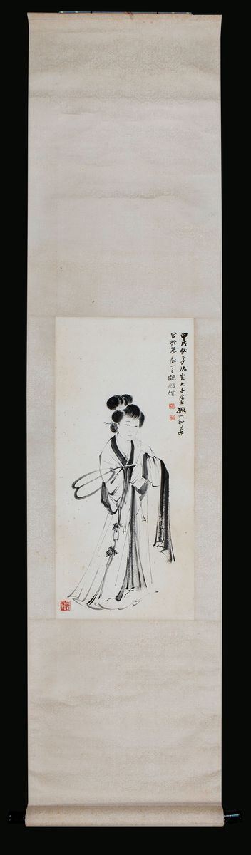 Dipinto su carta raffigurante cortigiana con ventaglio e iscrizione, Cina, inizio XX secolo