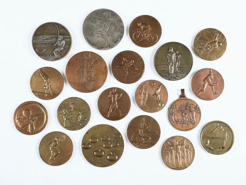 Anonimo del XX secolo Lotto di 19 monete in bronzo  - Auction 20th Century Arts - Cambi Casa d'Aste