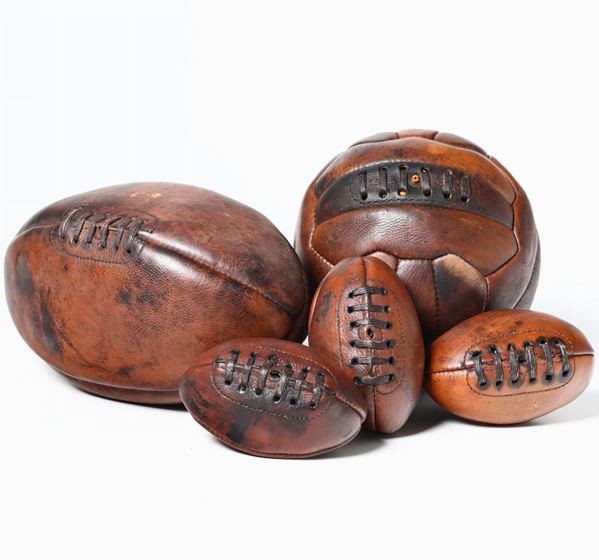 Lotto di cinque palloni in cuoio, inizio XX secolo