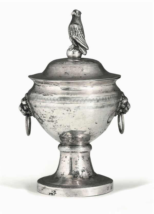 Zuccheriera in argento fuso, sbalzato e cesellato regno di Napoli inizio XIX secolo