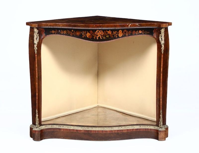 Angoliera in stile in legno intarsiato, XIX-XX secolo  - Auction Furniture - Cambi Casa d'Aste