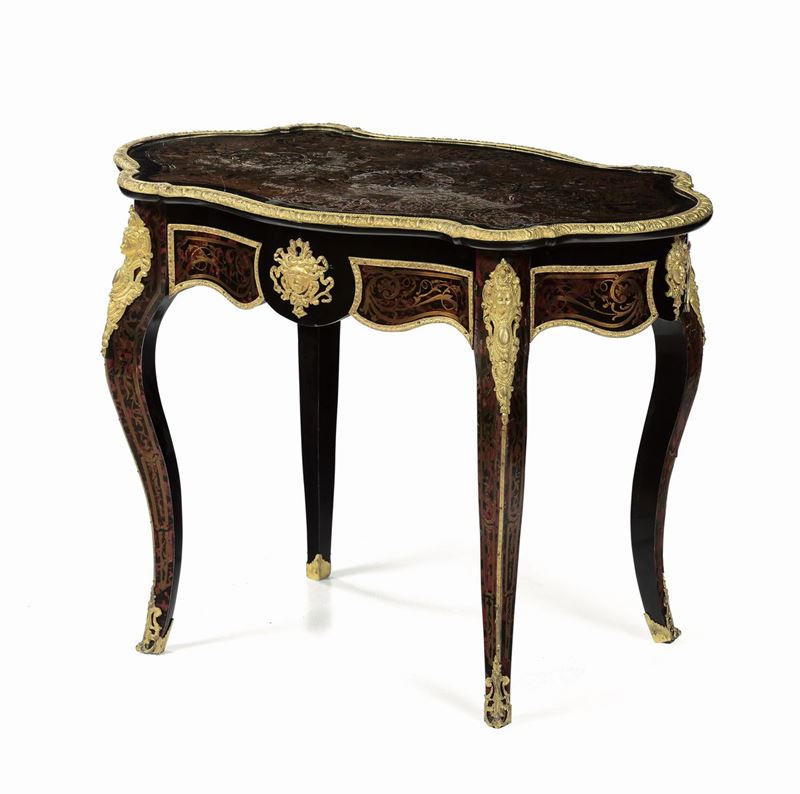 Tavolo Napoleone III in legno ebanizzato e decoro in metallo dorato di gusto Boulle, XIX secolo  - Asta Fine Art - Cambi Casa d'Aste