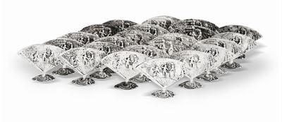 Insieme di Ventiquattro Segnaposto in Argento, Manifattura Artistica del XX Secolo