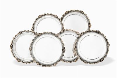 Dodici Piatti in Argento e Vermeille, Argenteria Artistica Italiana, Argentiere Scanabissi, Bolog...