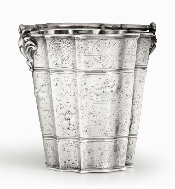 Vaso e secchiello porta ghiaccio. Argenteria artistica italiana della prima metà del XX secolo