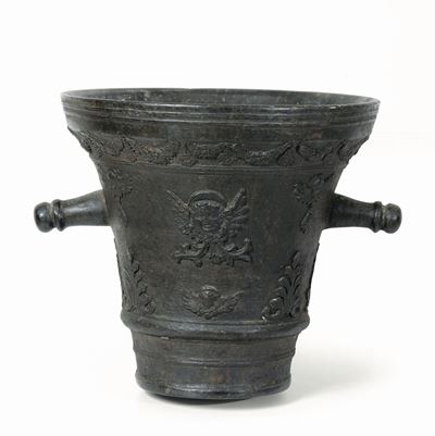 Grande Mortaio in Bronzo Fuso, Tornito e Cesellato. Fonditore Italiano del XVI-XVII Secolo