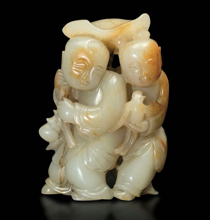 Piccolo gruppo in giada bianca e russet con figure di fanciulli, Cina, XX secolo  - Asta Fine Chinese Works of Art - Cambi Casa d'Aste