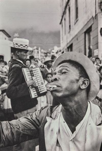 Ian Berry (1934)coon Carnival Capetown, 1961
