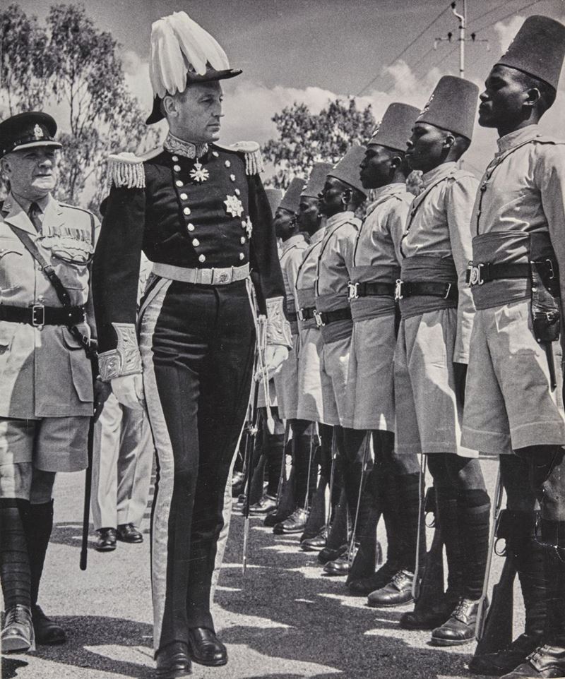 George Rodger (1908-1995) Sie Evelys Barring, gouvernateur du Kenya, 1953  - Asta Fotografia - Cambi Casa d'Aste