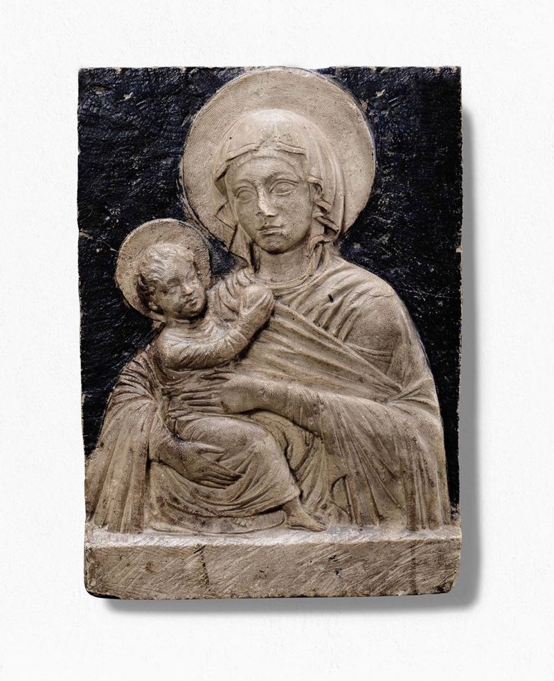 Madonna con Bambino Altorilievo in pietra d’Istria policroma. Scultore veneto o dalmata XV-XVI secolo  - Asta Scultura e Oggetti d'Arte - Cambi Casa d'Aste