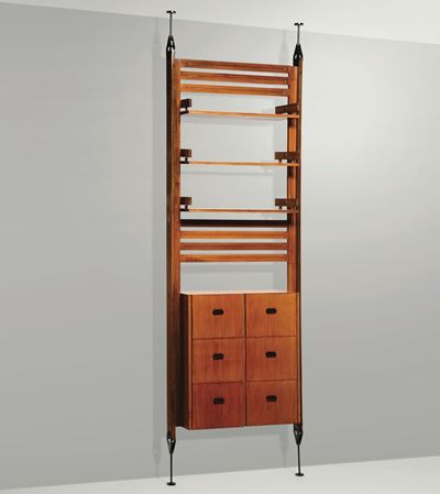 Libreria con Struttura in Legno ed Ottone. Dettagli in Metallo Laccato.