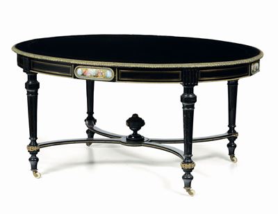 Tavolo Ovale Napoleone III in Legno Ebanizzato con Placche in Porcellana, XIX Secolo