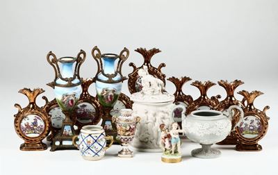 Lotto di Vasi ed Oggetti in Porcellana e Maiolica Varie Manifatture, XX Secolo